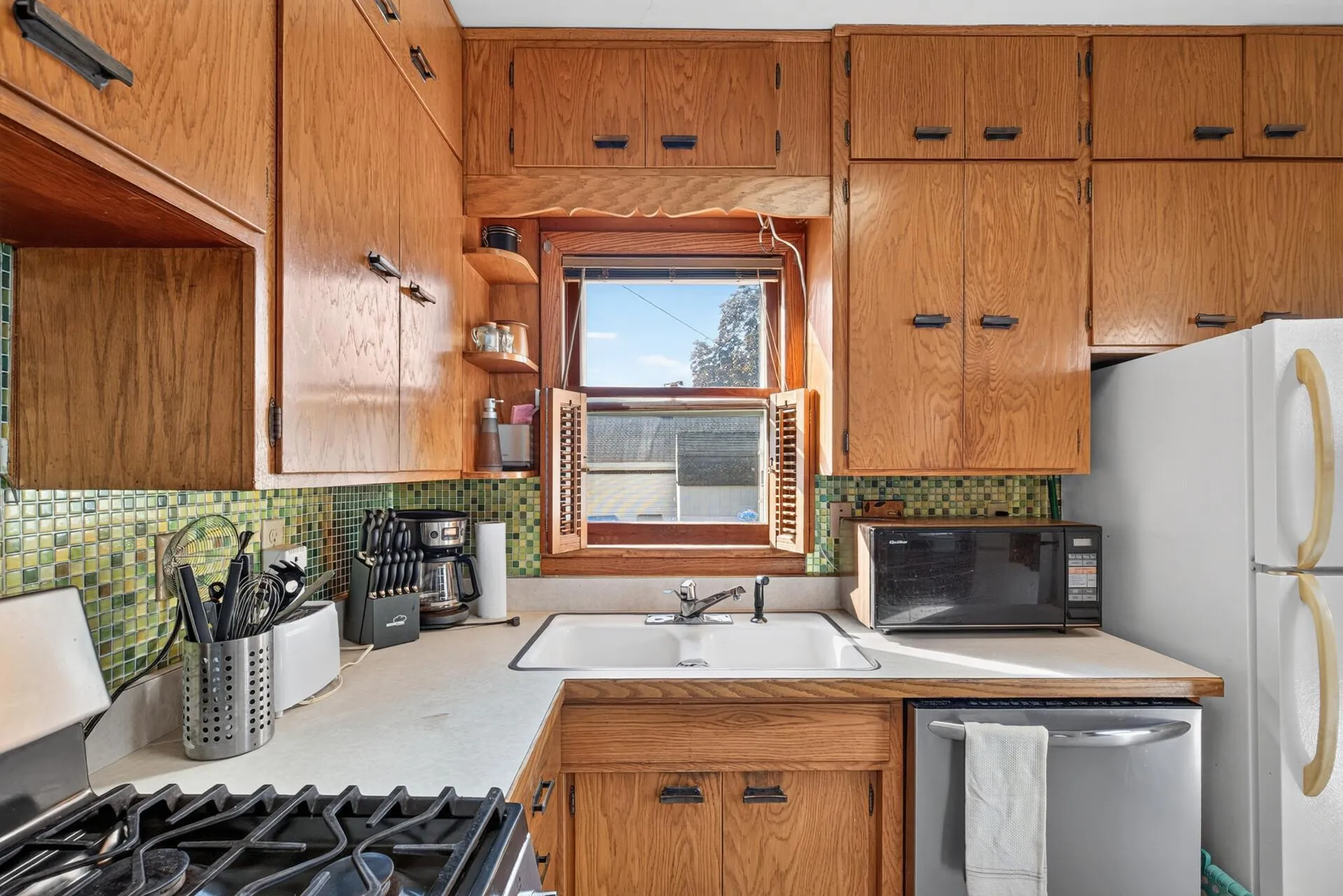 Photo 9 of 5324 37th S Avenue