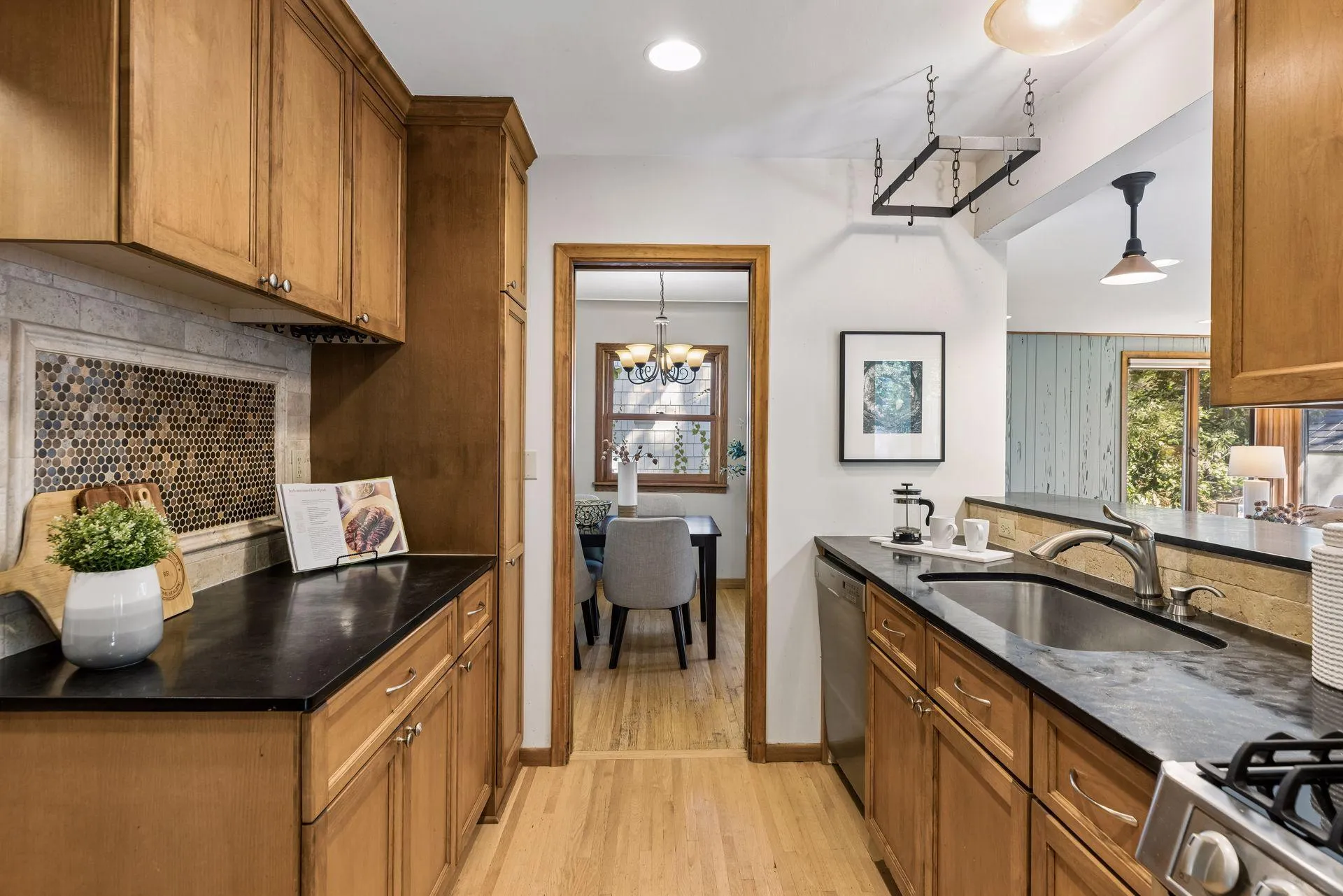 Photo 9 of 2911 W 54th Street