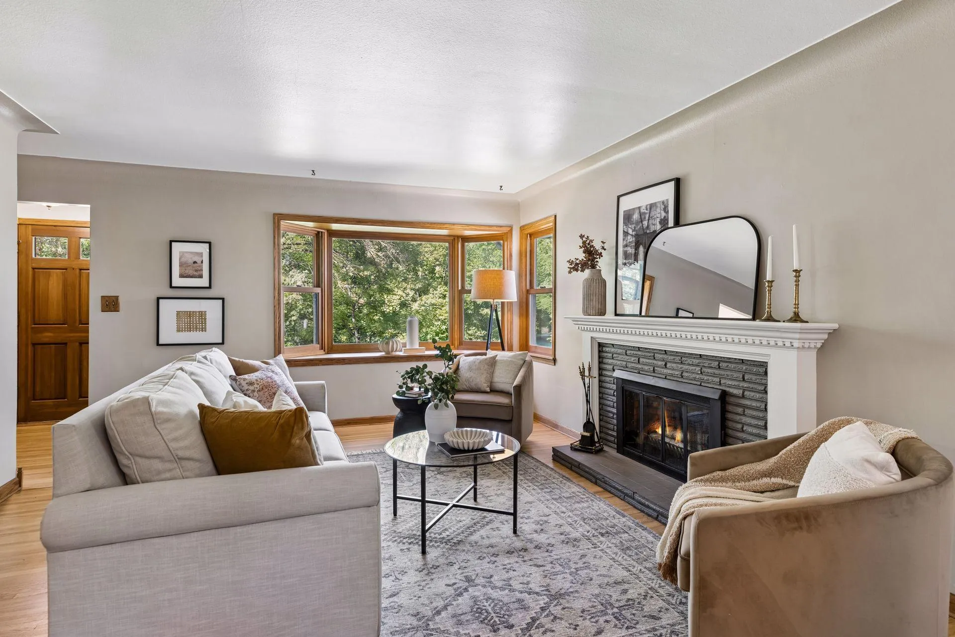 Photo 3 of 2911 W 54th Street