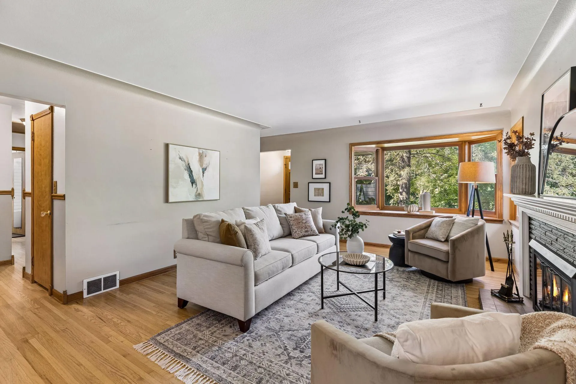 Photo 12 of 2911 W 54th Street