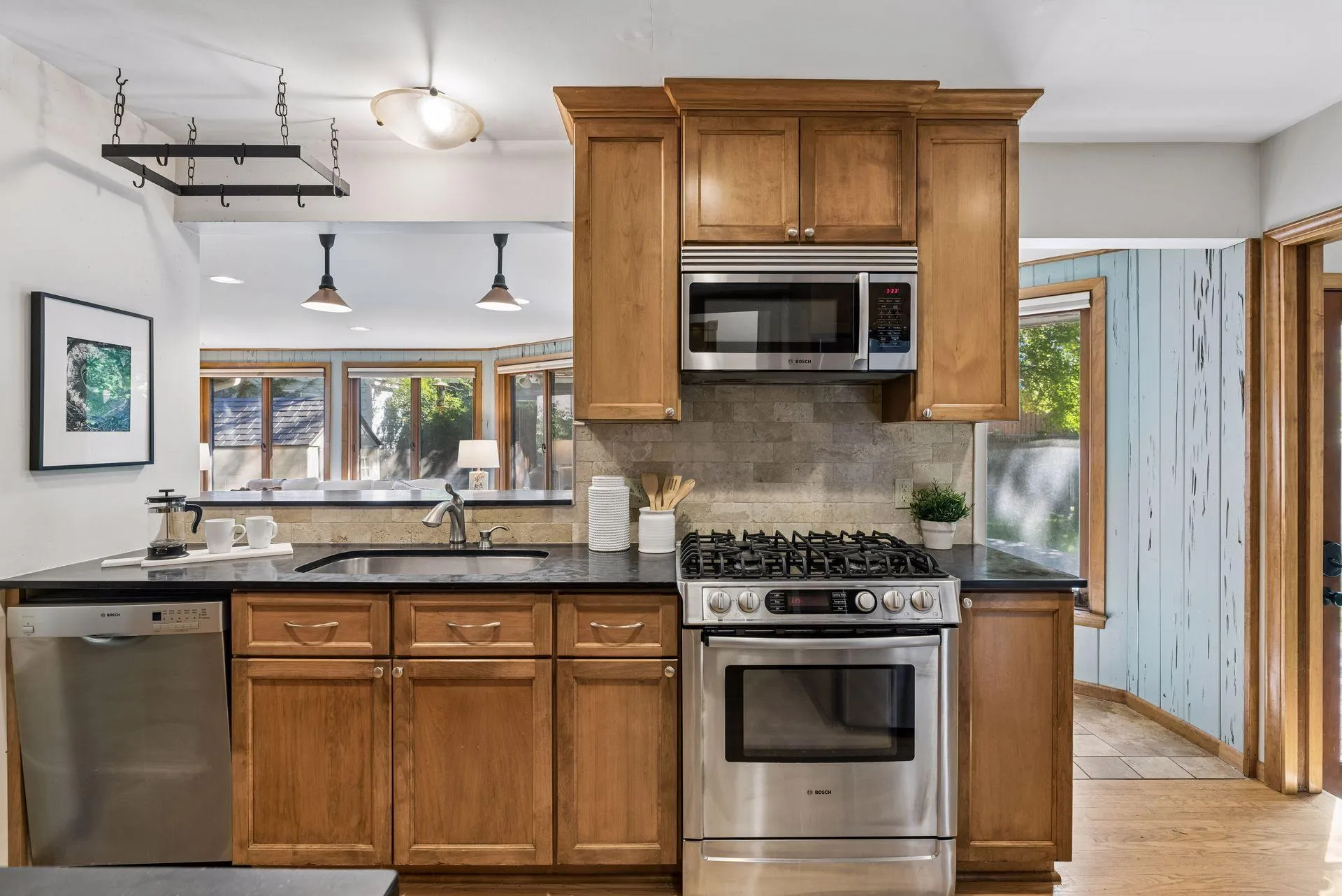 Photo 8 of 2911 W 54th Street