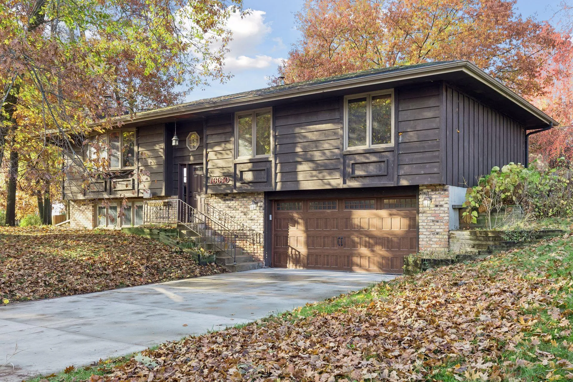 Photo 42 of 16640 N Hillcrest Court
