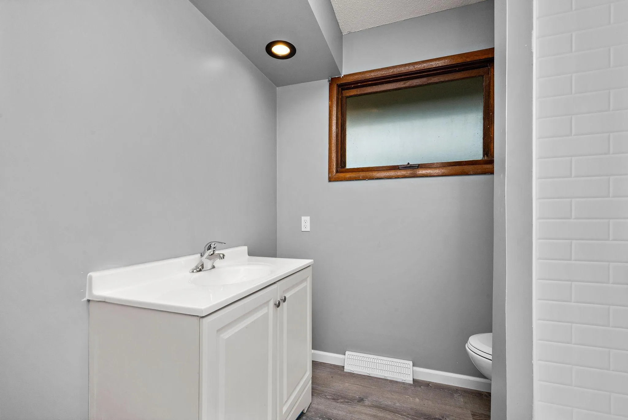 Photo 26 of 801 E 71st Street