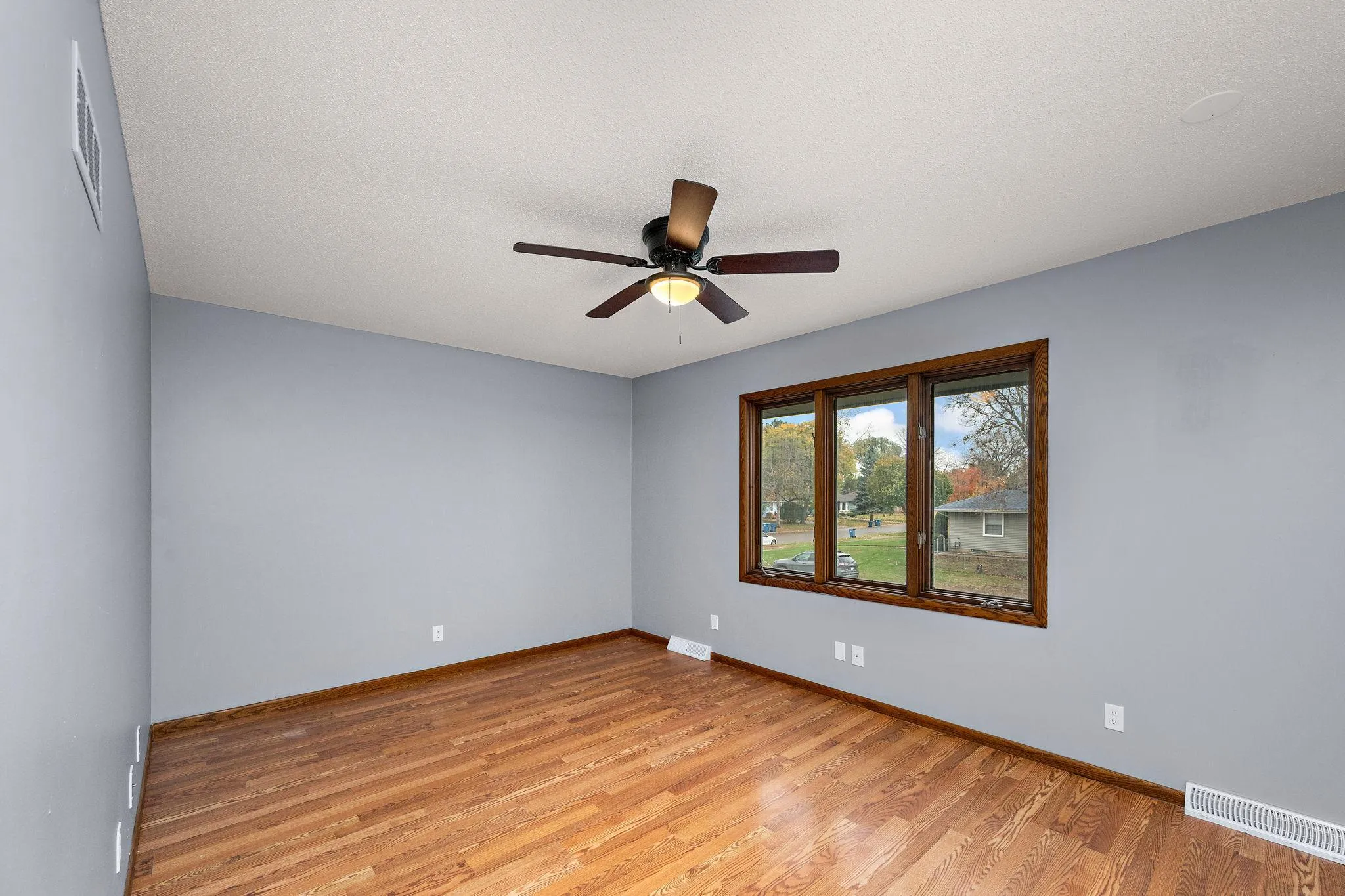 Photo 11 of 801 E 71st Street