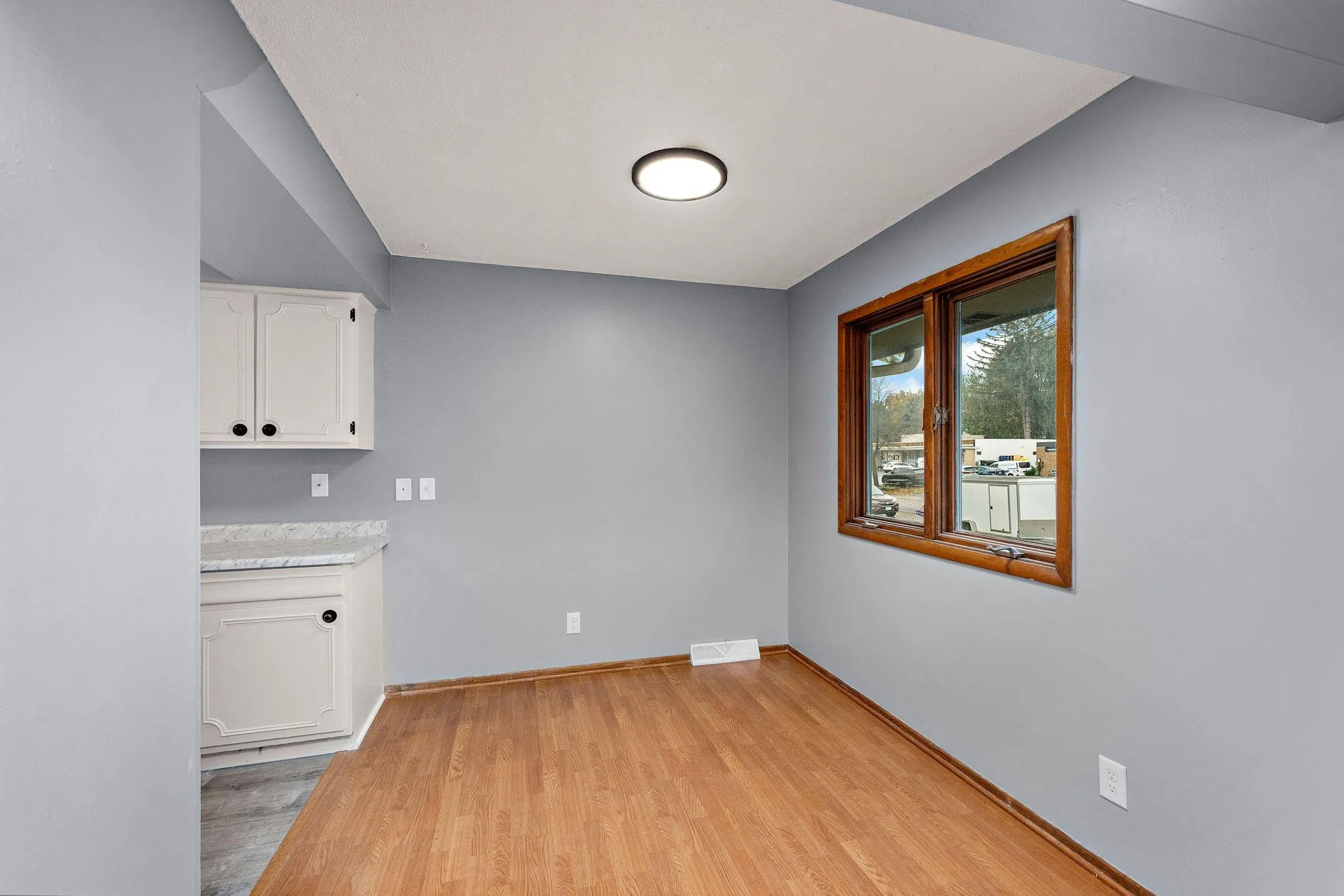 Photo 5 of 801 E 71st Street