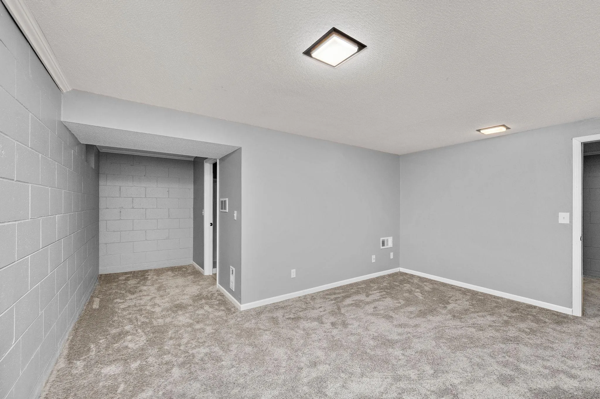 Photo 22 of 801 E 71st Street