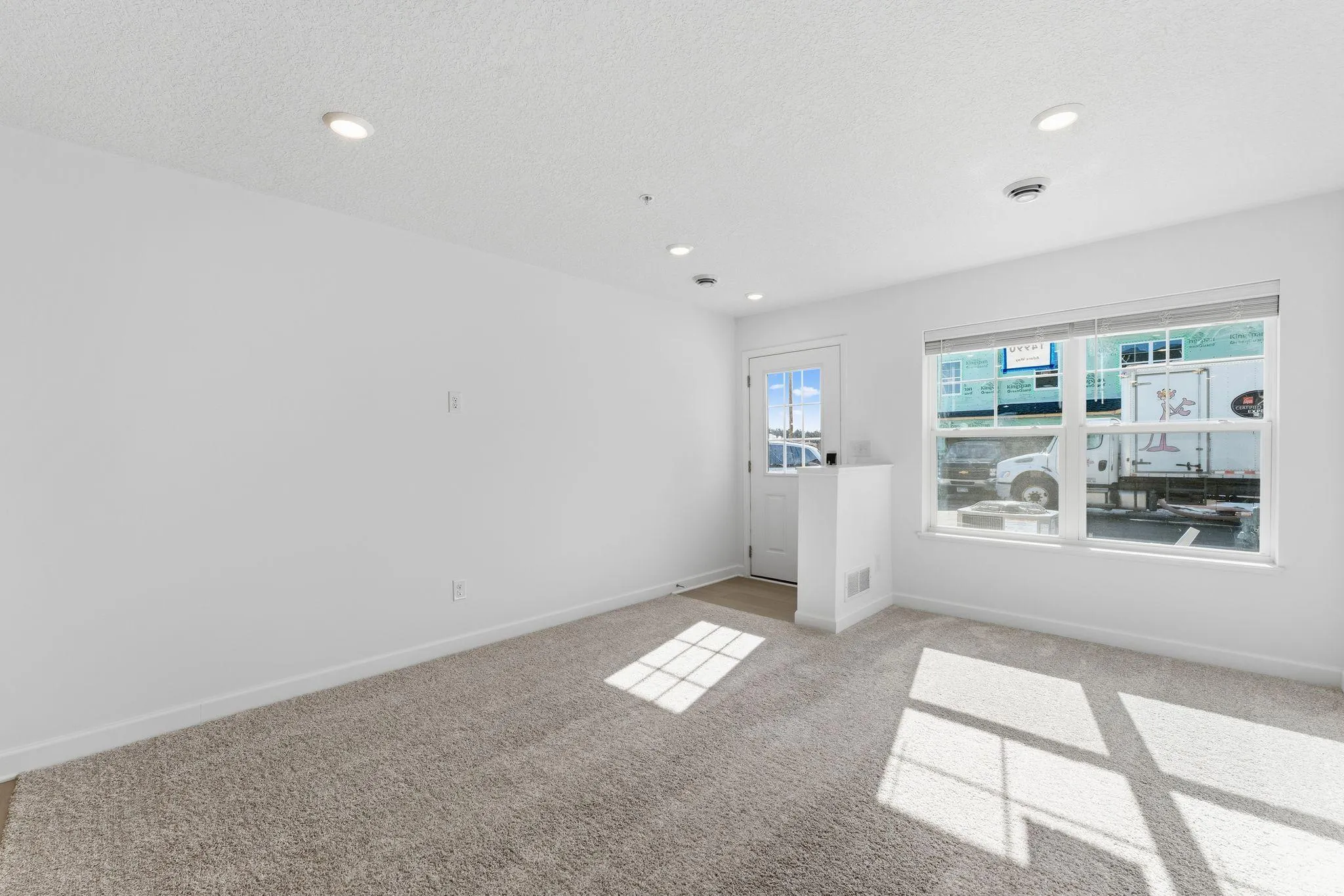Photo 7 of 3087 Vanderbie Street
