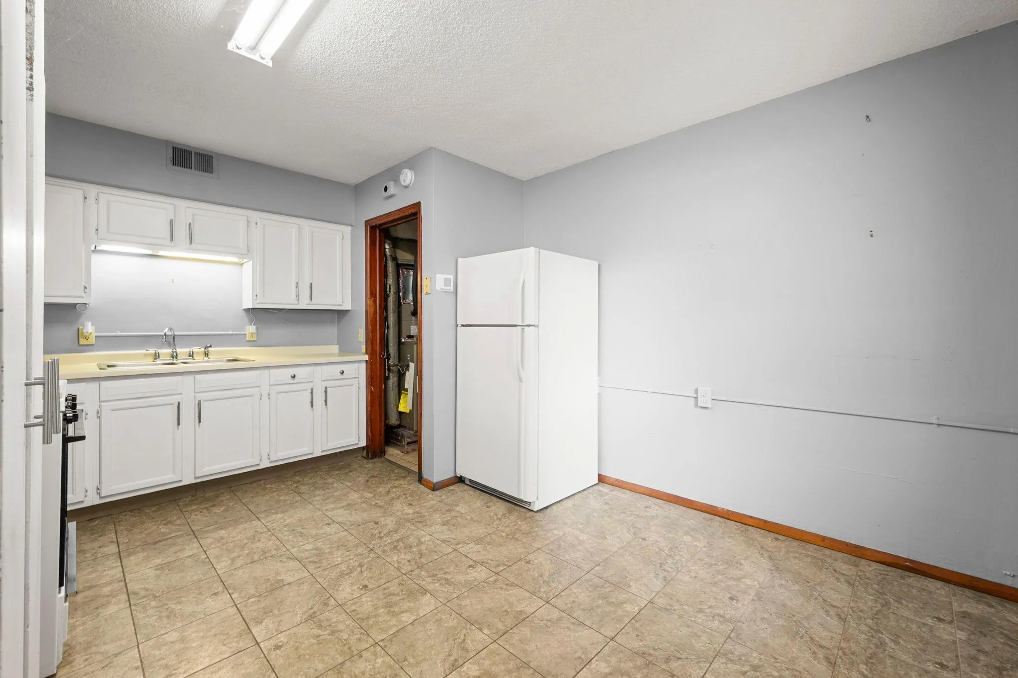 Photo 6 of 5337 Minnehaha Avenue