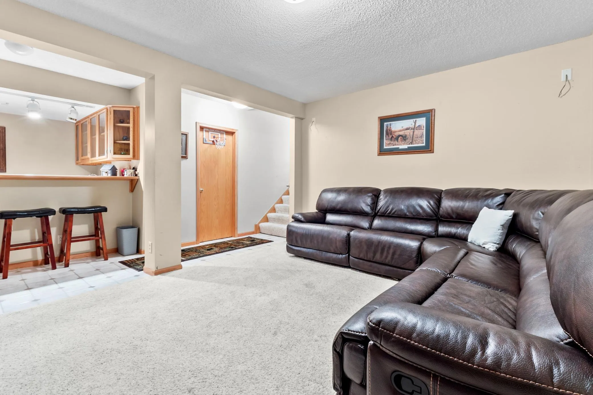 Photo 11 of 15712 Crocus W Avenue