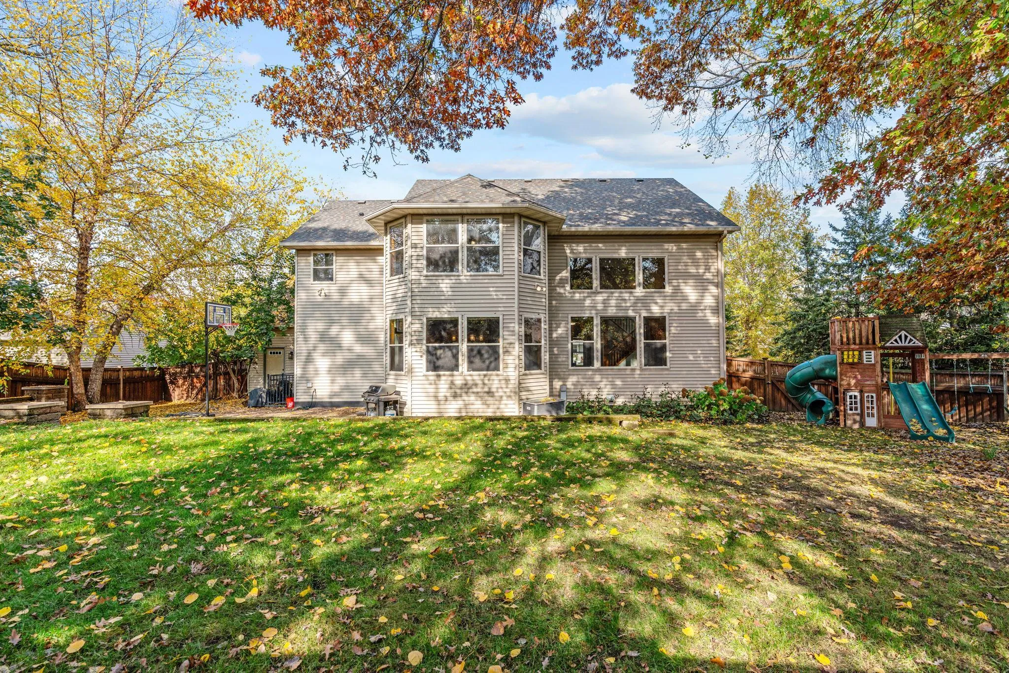 Photo 4 of 18615 Irvine Trail