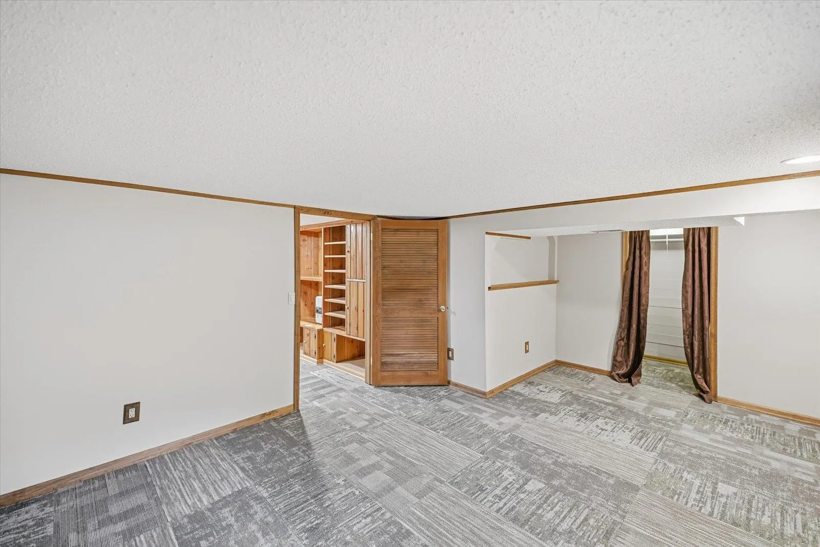 Photo 44 of 8900 60 1/2 N Avenue