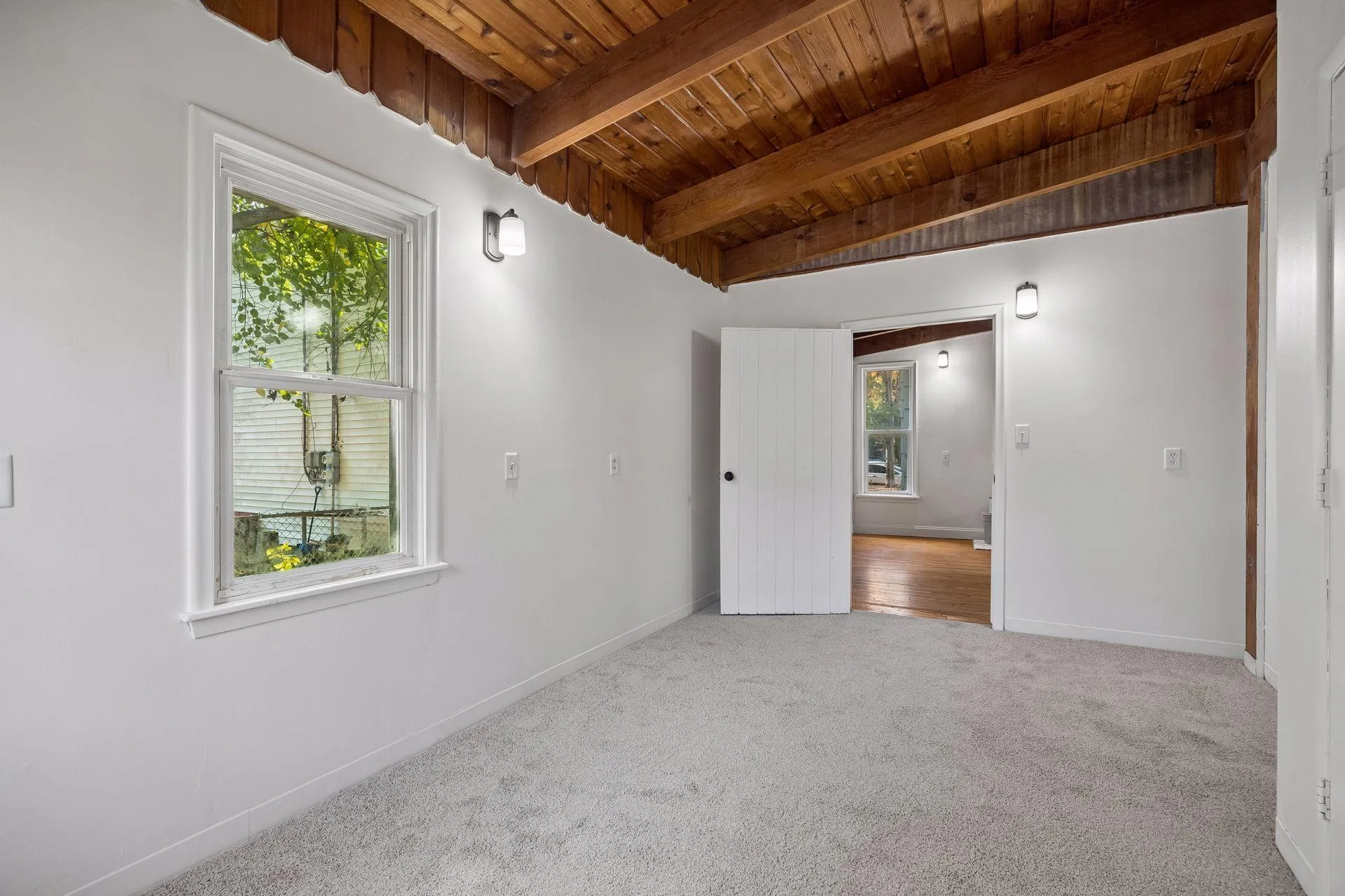 Photo 14 of 2925 Harriet Avenue