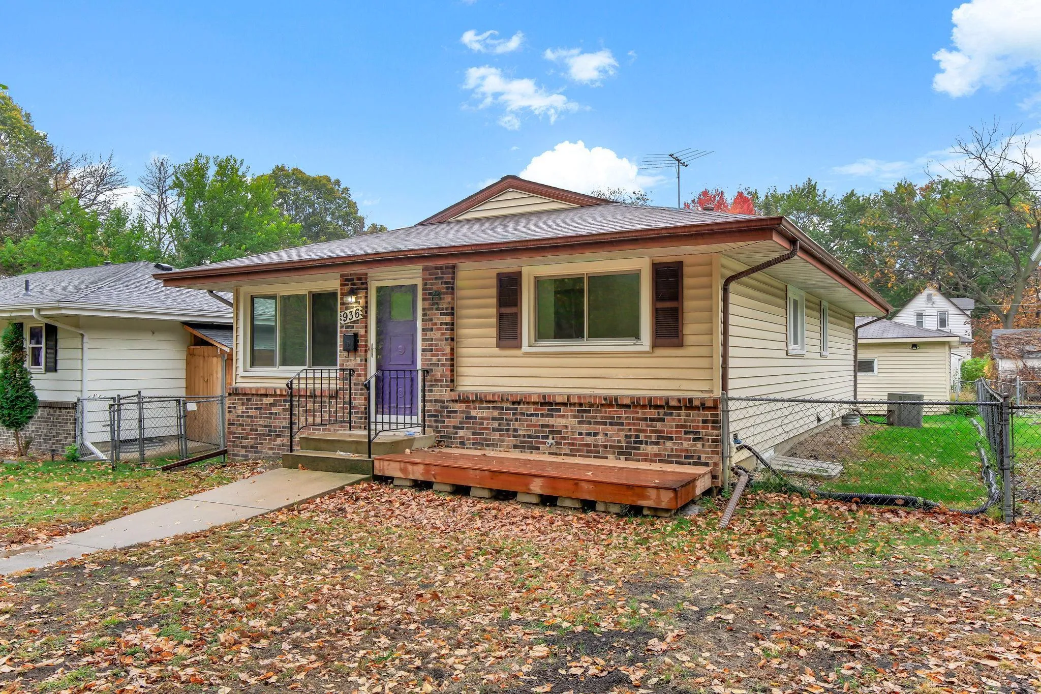 Photo 3 of 936 Jefferson Avenue