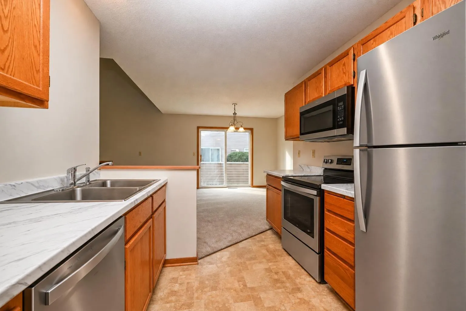Photo 9 of 1067 S Fillmore Ne Circle