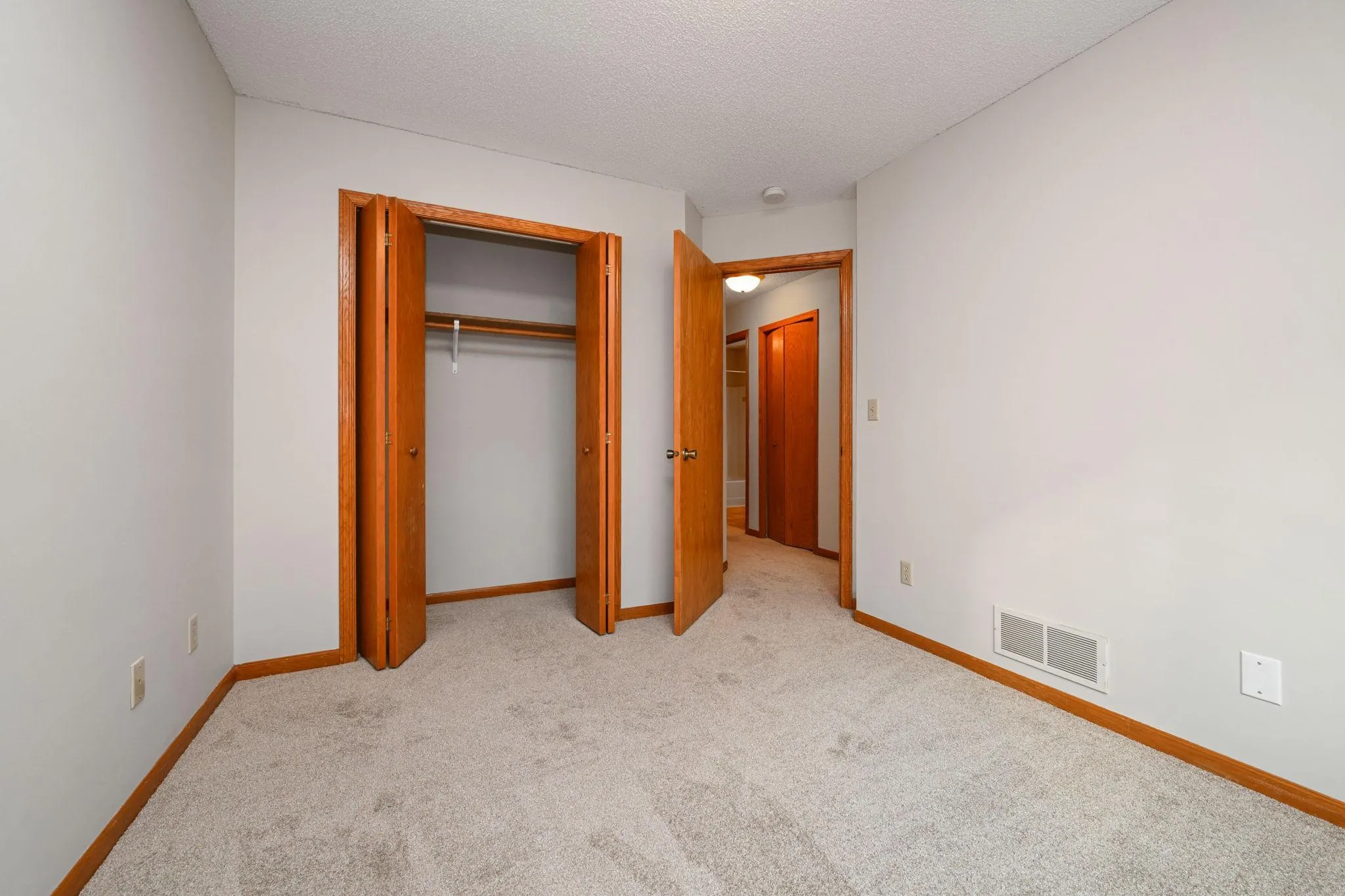 Photo 16 of 1067 S Fillmore Ne Circle