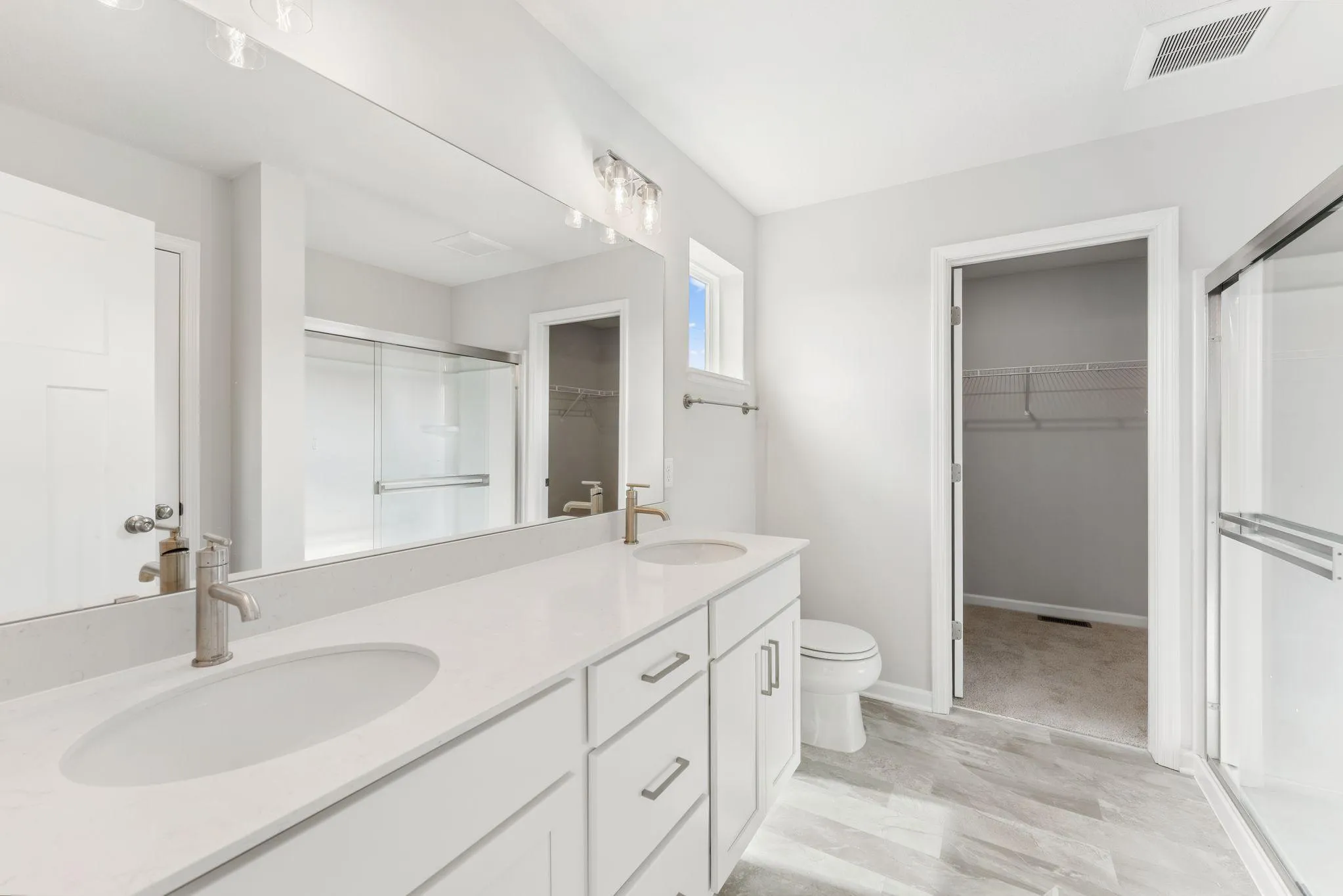 Photo 22 of 1051 Adamstown Drive
