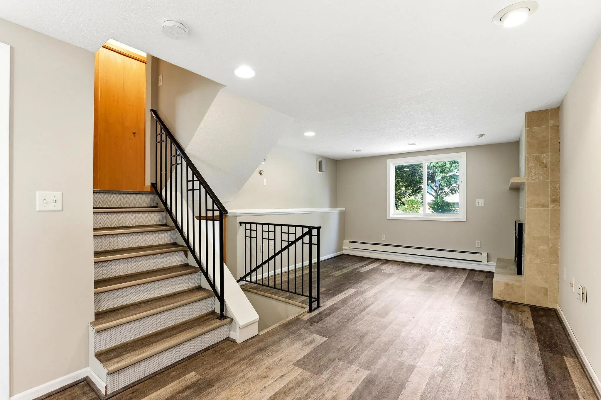 Photo 13 of 1866 Shryer W Avenue