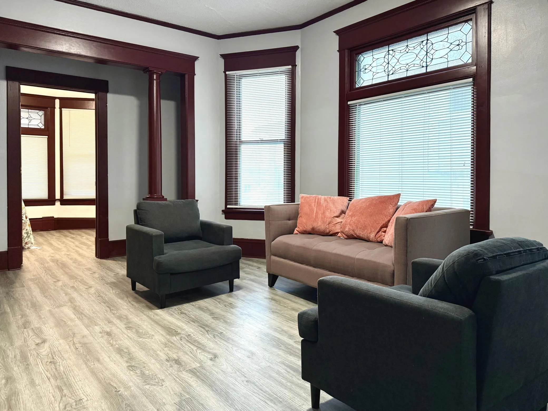 Photo 4 of 1071 Edgerton Street