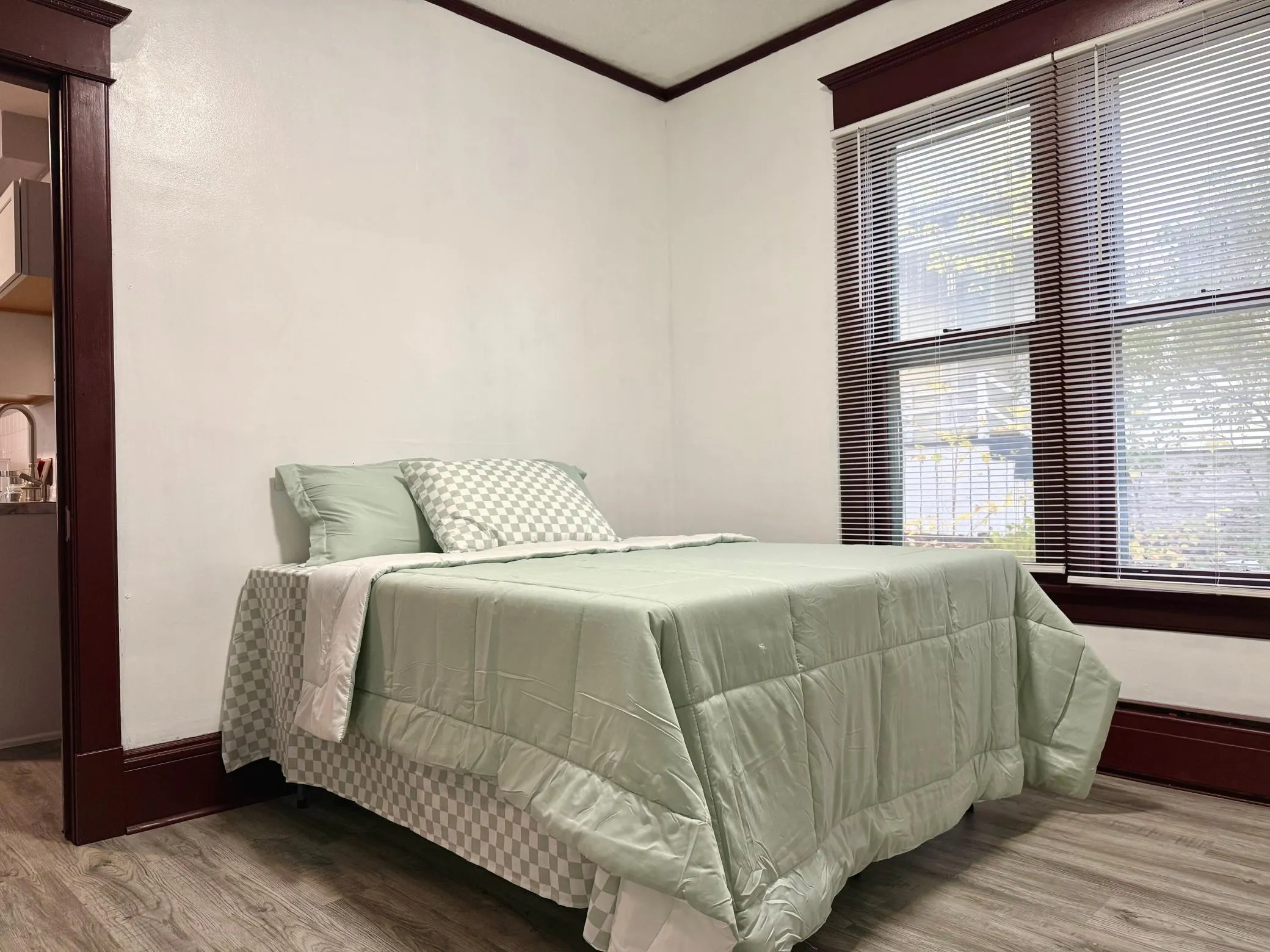 Photo 10 of 1071 Edgerton Street