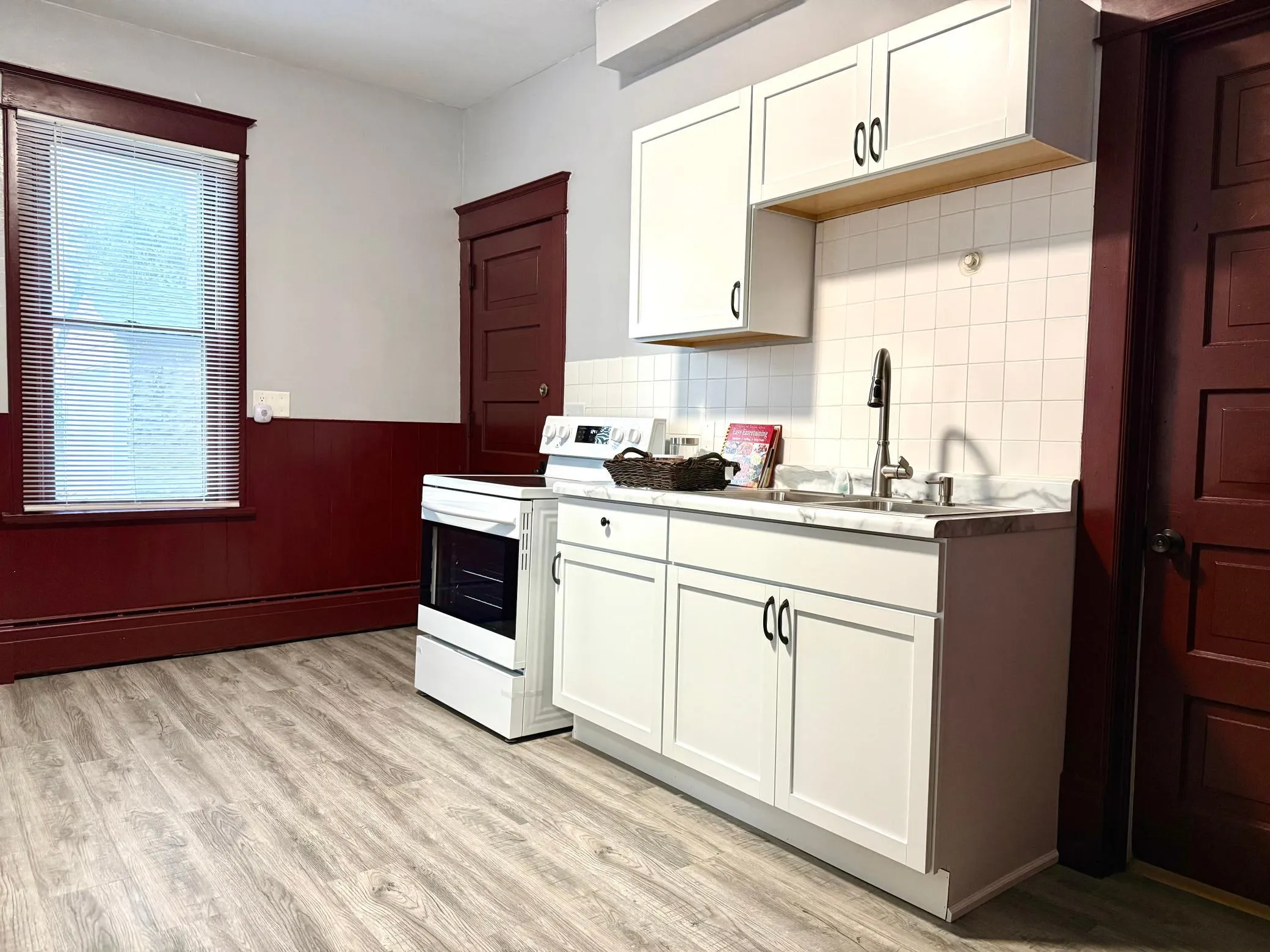 Photo 7 of 1071 Edgerton Street