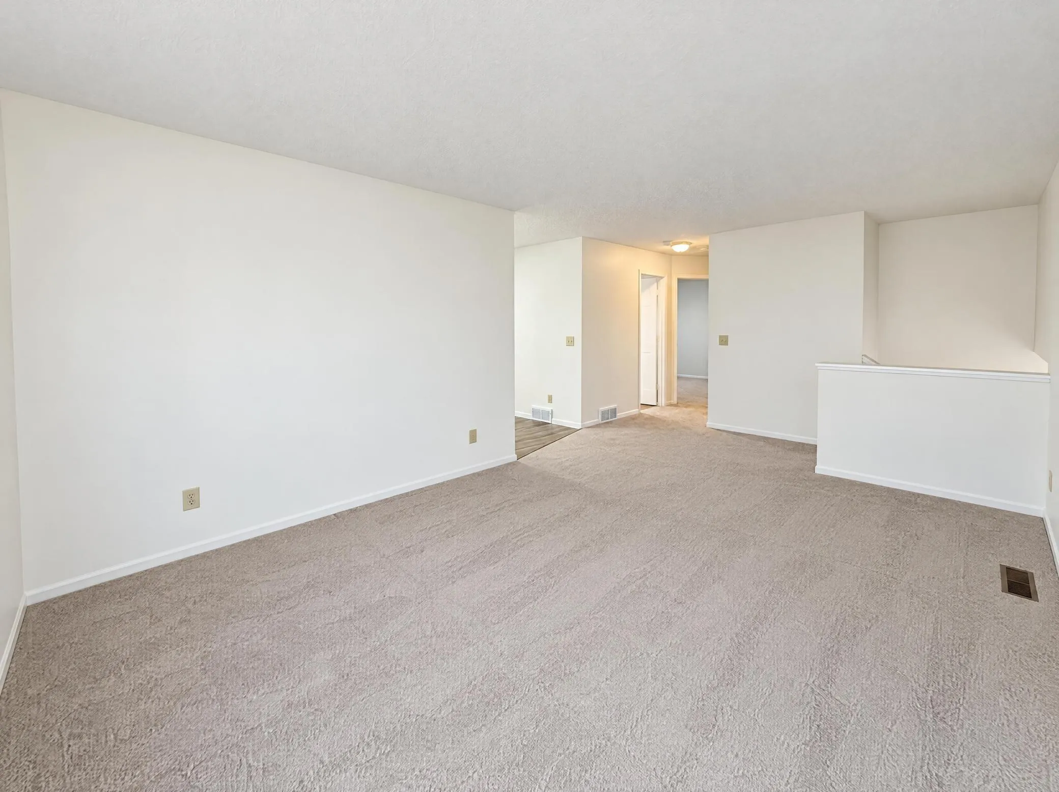 Photo 5 of 5418 142nd Nw Avenue