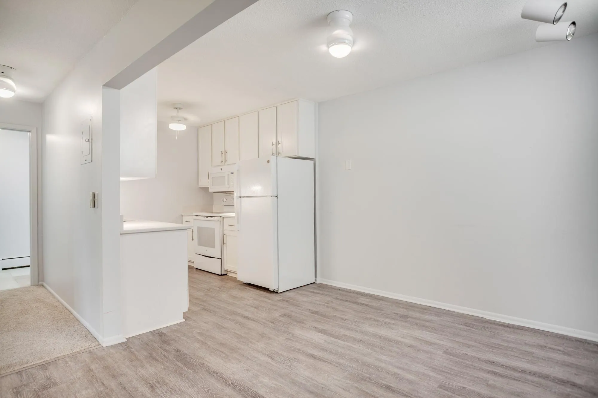 Photo 20 of 4350 Brookside Court Unit 302
