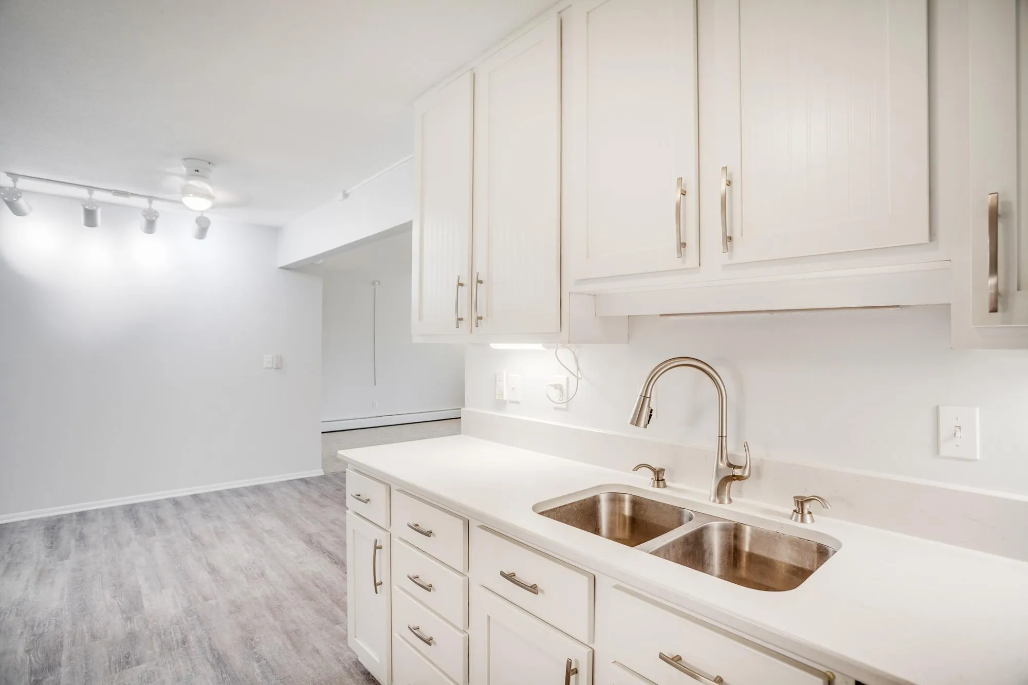 Photo 22 of 4350 Brookside Court Unit 302