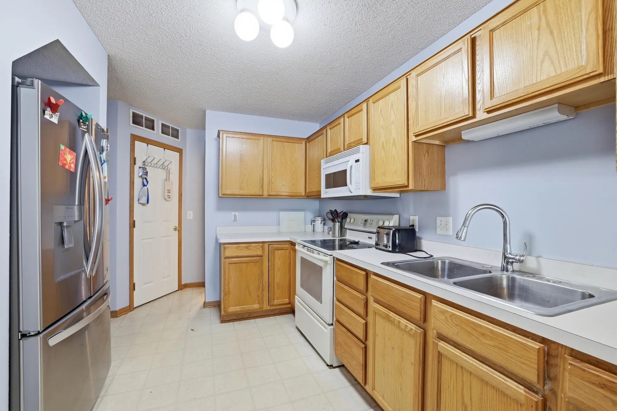 Photo 10 of 20587 Abbey Lane Unit 150