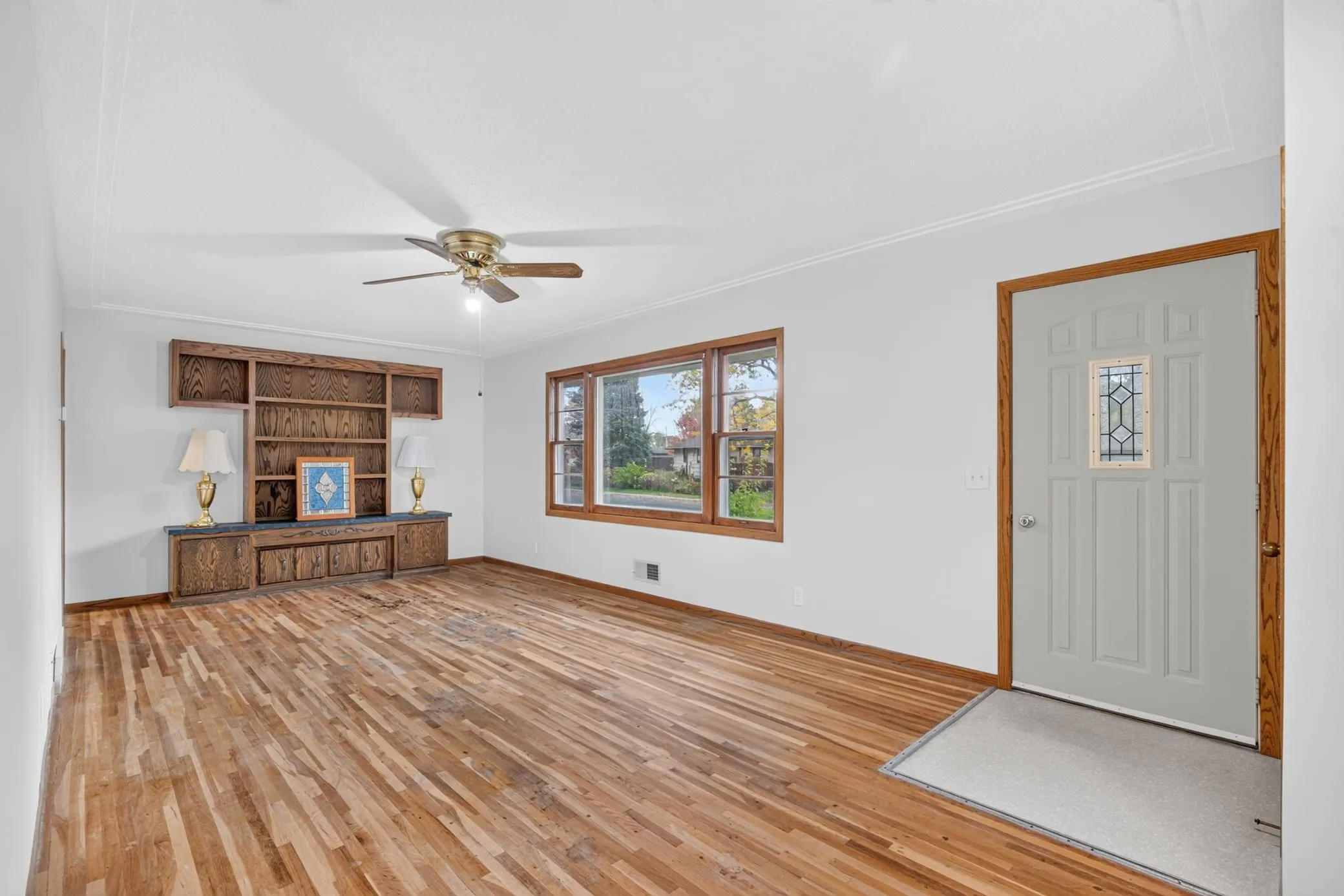 Photo 4 of 5373 Horizon Ne Drive