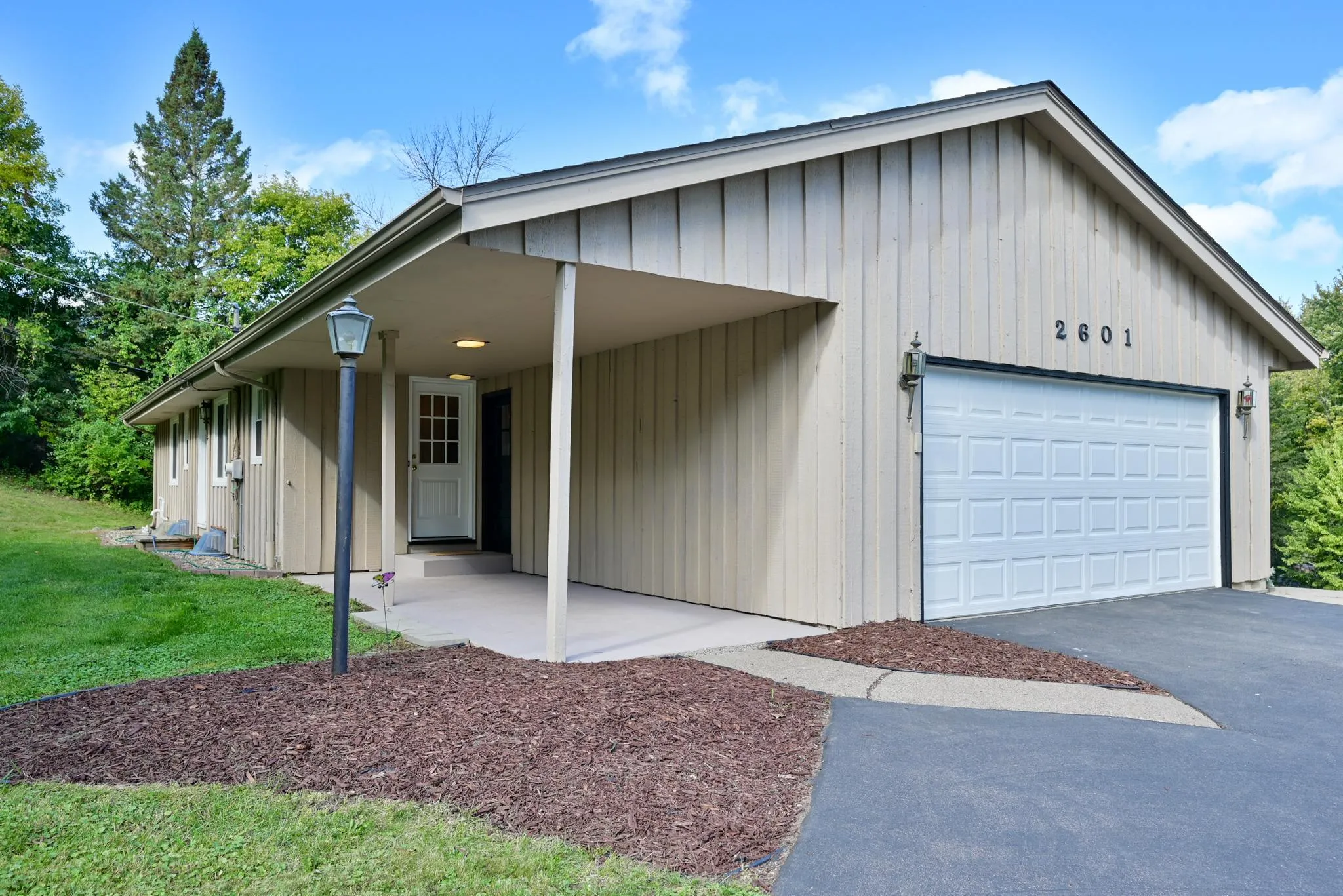 Photo 21 of 2601 Brookview Drive