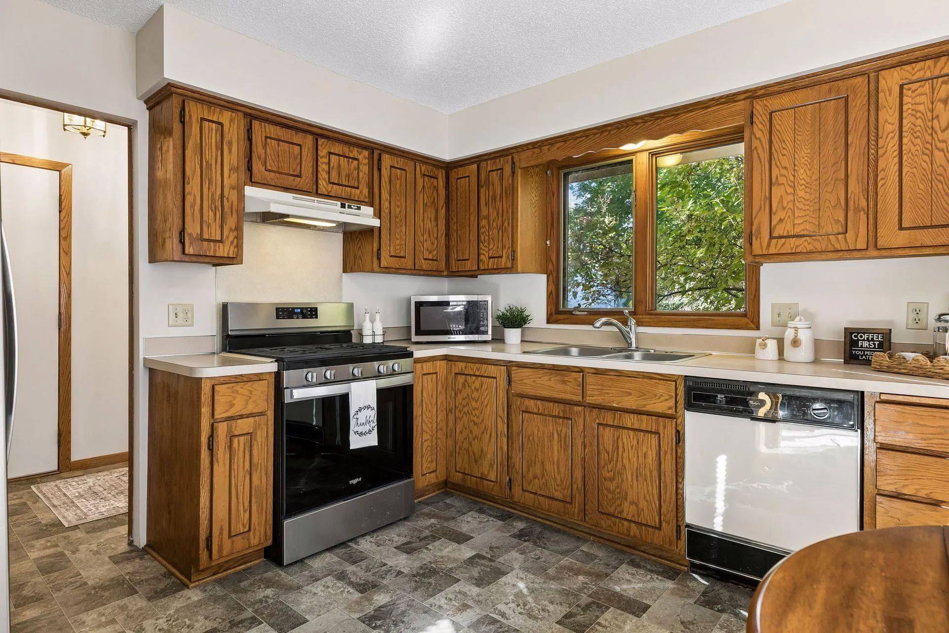 Photo 7 of 1432 Willow Creek Lane