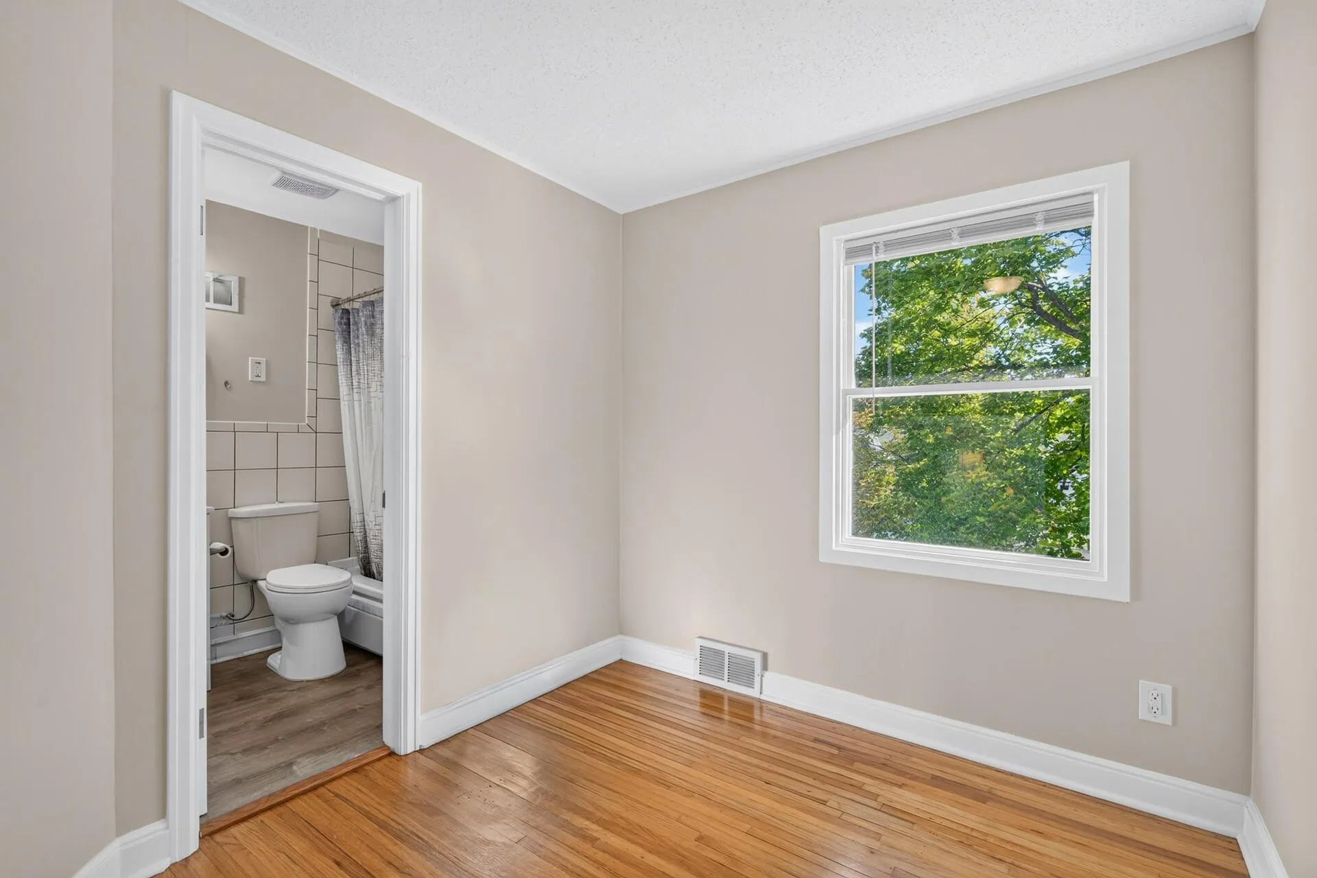 Photo 37 of 7212 Harriet Avenue