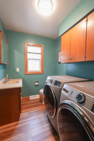 780