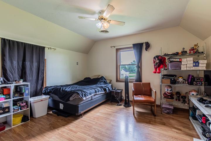 780