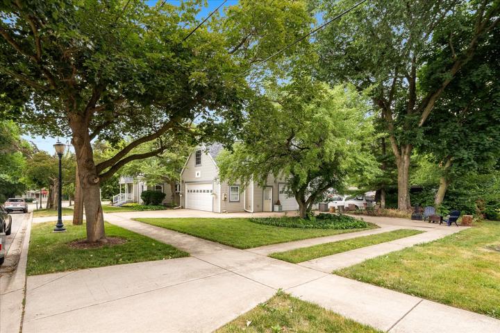 780