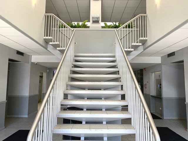 780