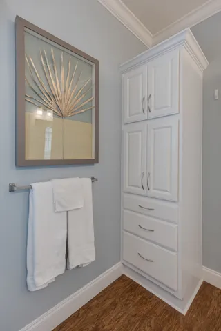 780