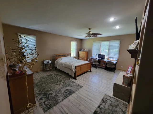 780
