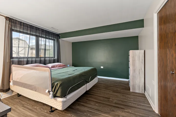 780