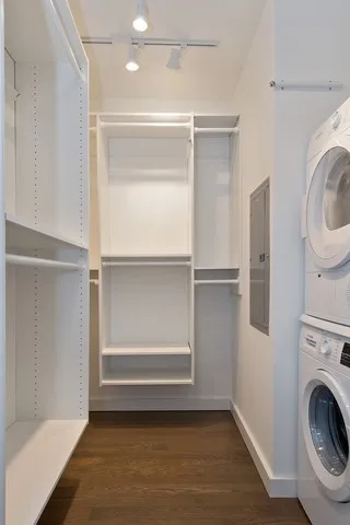 780