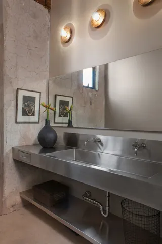 780