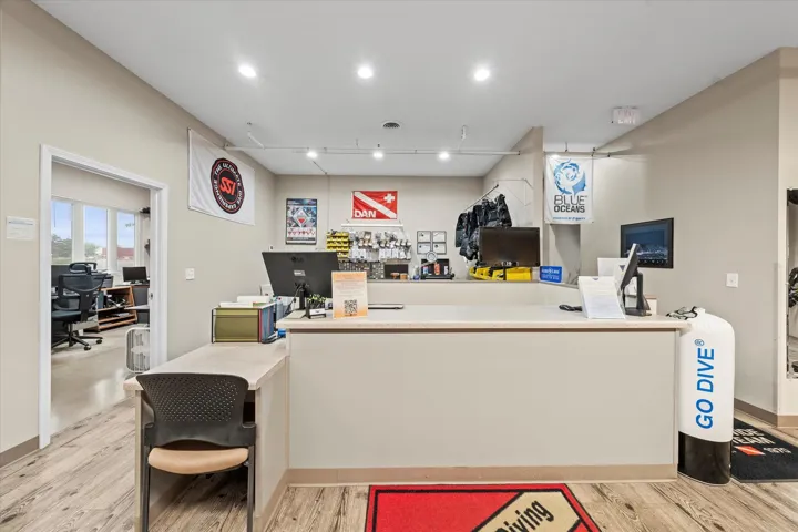 780