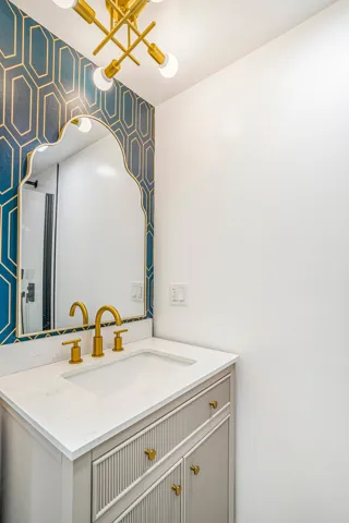 780