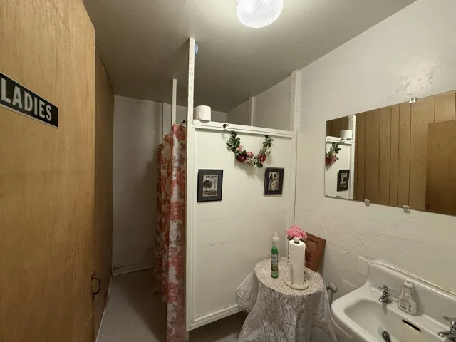 780