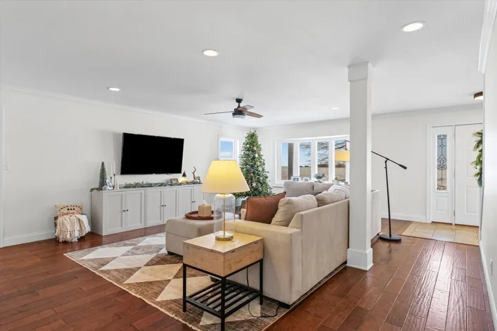 780