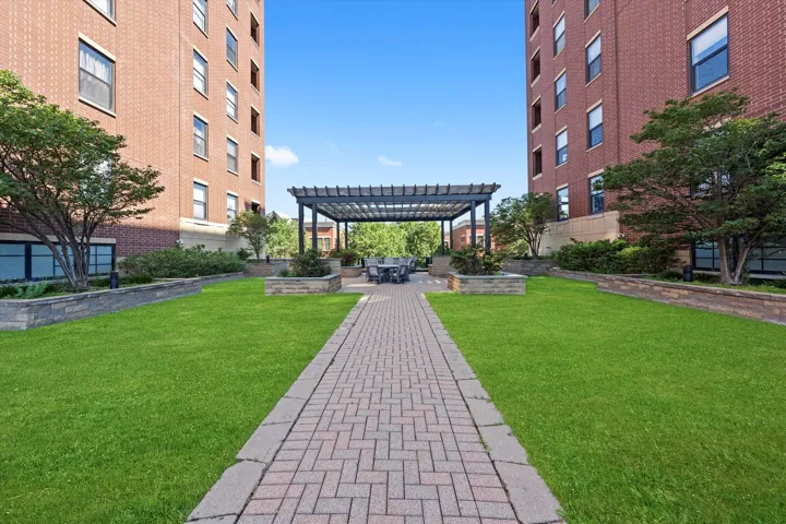 780