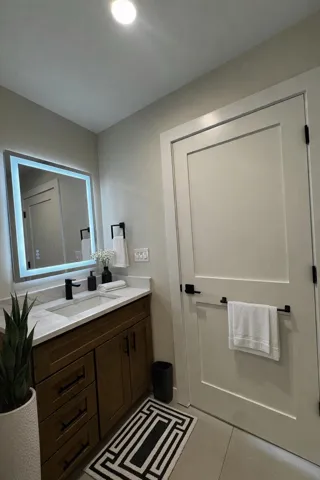 780