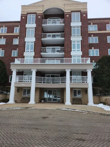 780