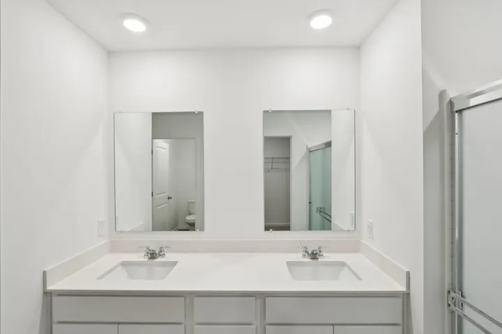 780