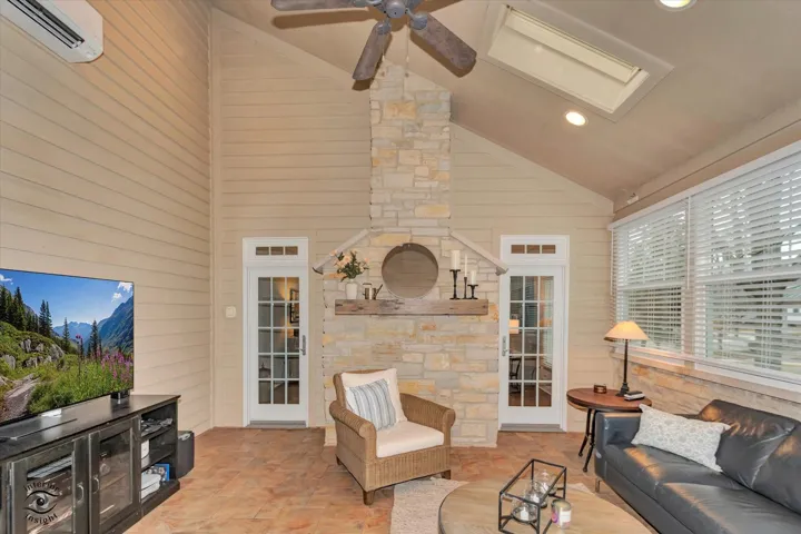 780
